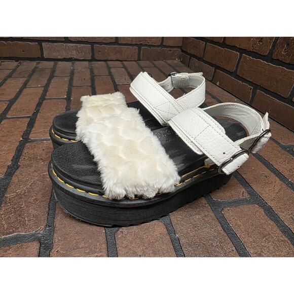 Dr. Martens Voss Quad Fluffy Heart Women’s White Platform Sandals Shoes US 7 - Picture 1 of 6